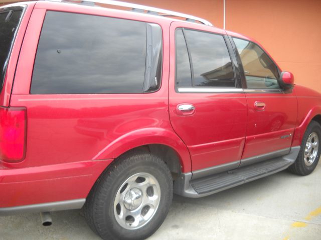 Lincoln Navigator 2002 photo 3