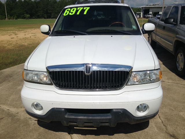 Lincoln Navigator 2002 photo 19