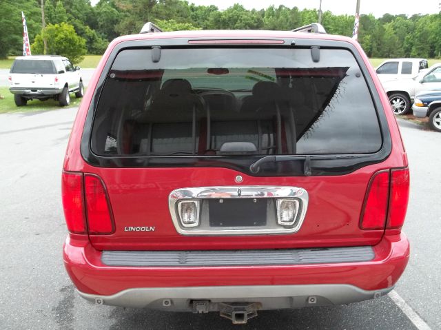 Lincoln Navigator 2002 photo 9