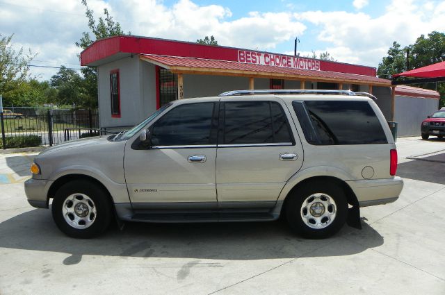 Lincoln Navigator 2002 photo 3