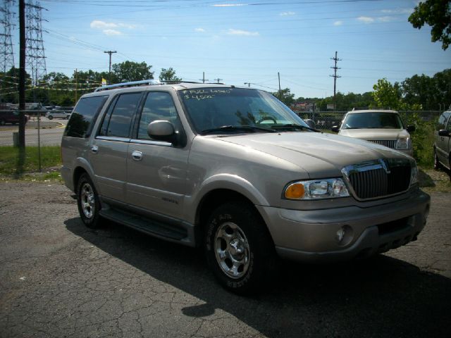 Lincoln Navigator 2002 photo 3