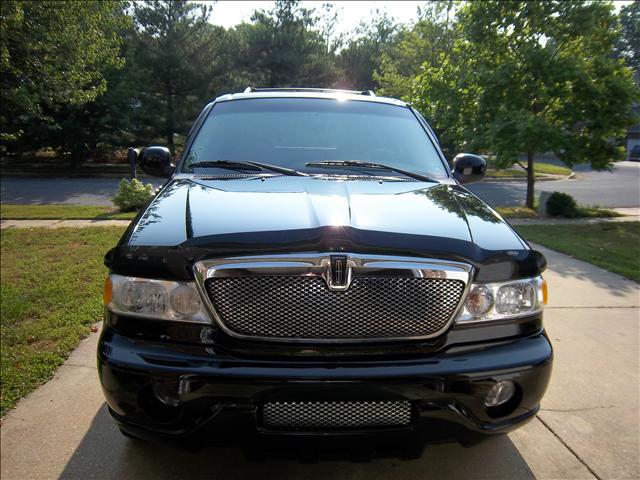 Lincoln Navigator 2002 photo 4