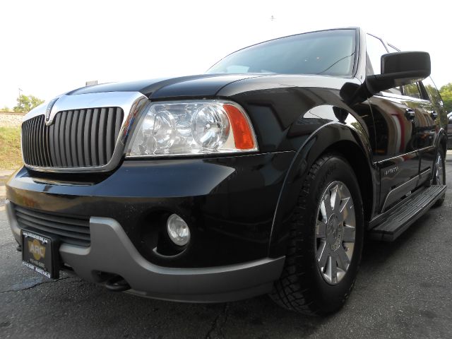 Lincoln Navigator 2003 photo 1