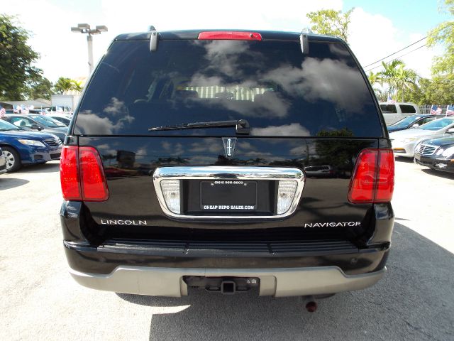 Lincoln Navigator 2003 photo 1