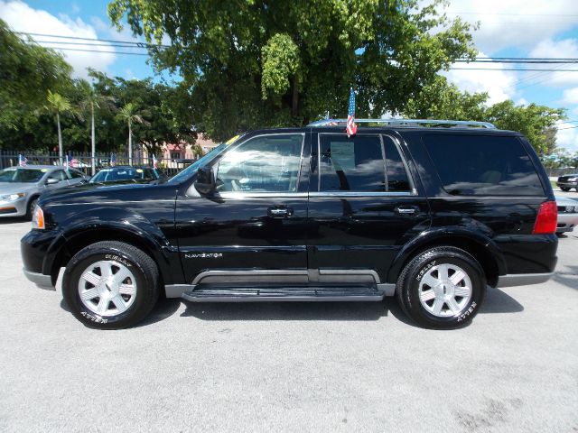 Lincoln Navigator 2003 photo 3