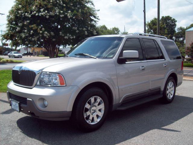 Lincoln Navigator 2003 photo 3