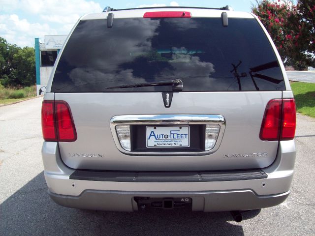 Lincoln Navigator 2003 photo 4