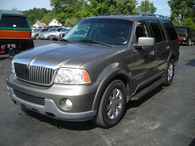 Lincoln Navigator 2003 photo 1