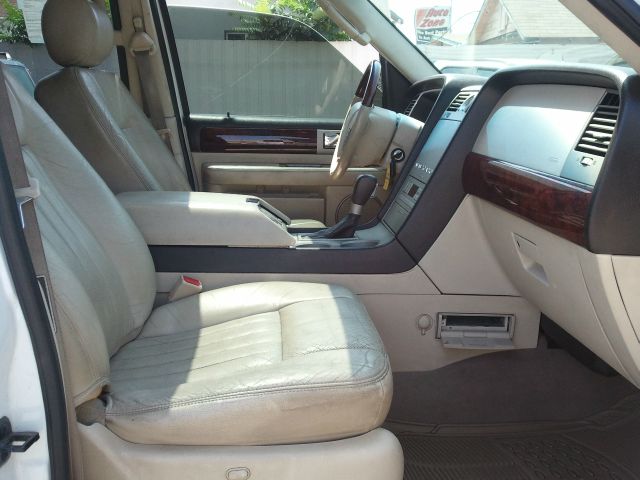 Lincoln Navigator 2003 photo 5