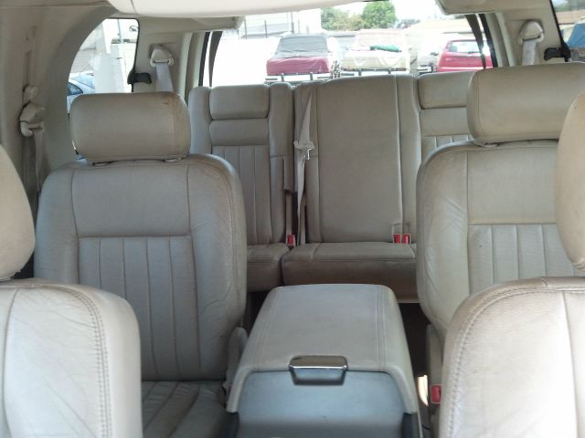 Lincoln Navigator 2003 photo 6