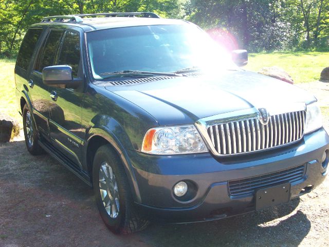 Lincoln Navigator 2003 photo 1