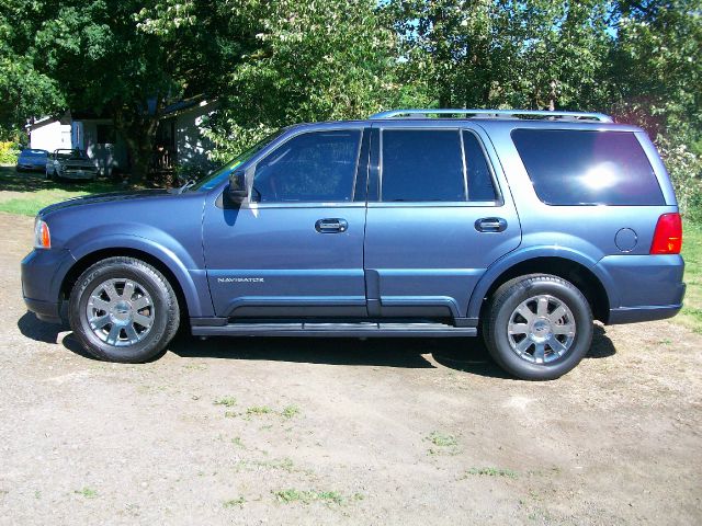 Lincoln Navigator 2003 photo 3