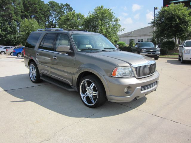 Lincoln Navigator 2003 photo 4