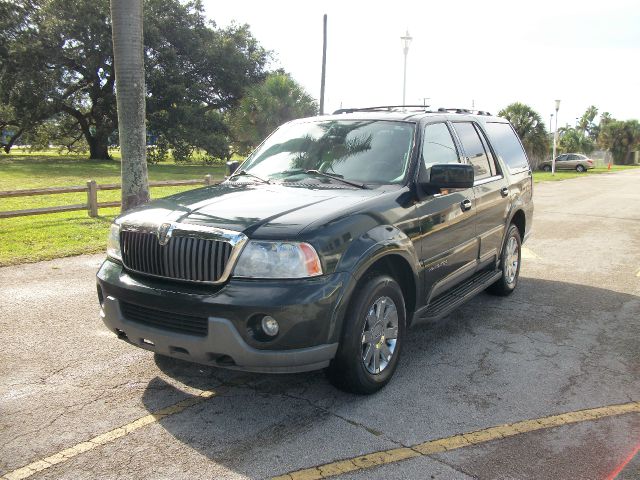 Lincoln Navigator 2003 photo 3