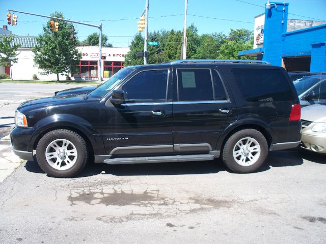 Lincoln Navigator 2003 photo 1