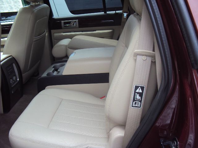 Lincoln Navigator 2003 photo 14