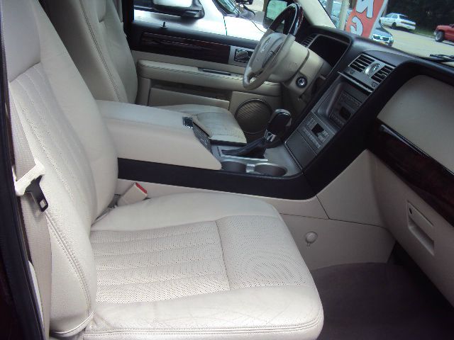 Lincoln Navigator 2003 photo 9