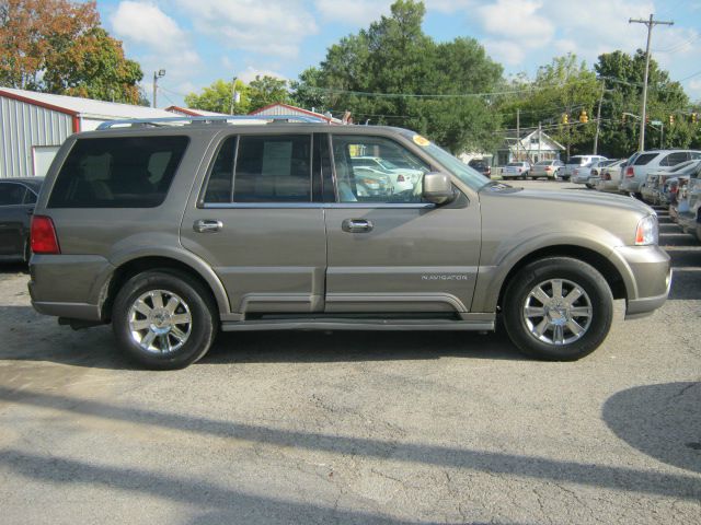 Lincoln Navigator 2003 photo 3