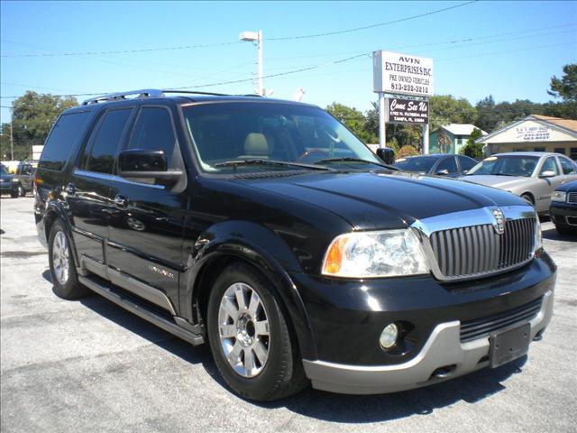 Lincoln Navigator 2003 photo 3