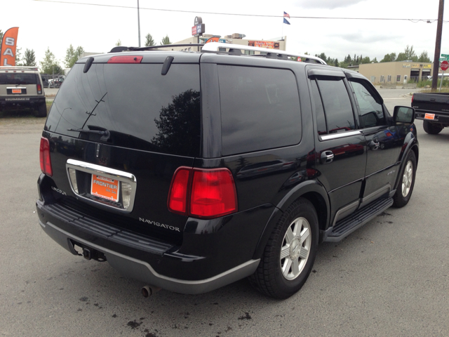 Lincoln Navigator 2003 photo 3