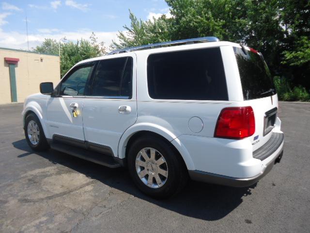 Lincoln Navigator 2003 photo 1