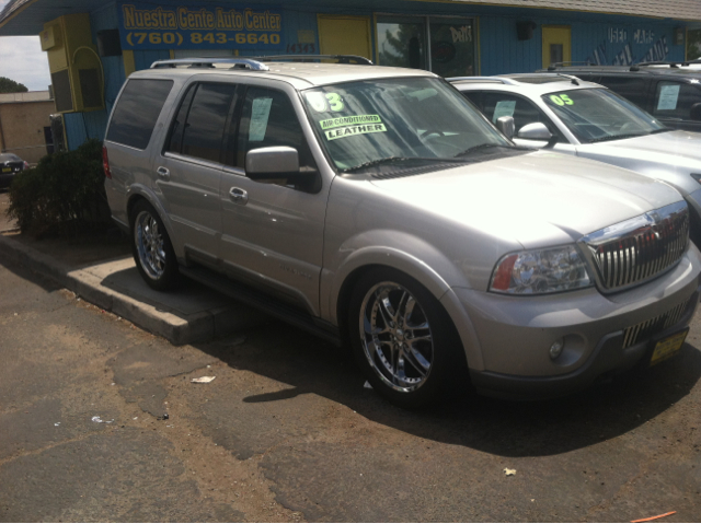 Lincoln Navigator 2003 photo 1