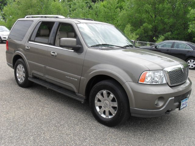 Lincoln Navigator 2003 photo 3