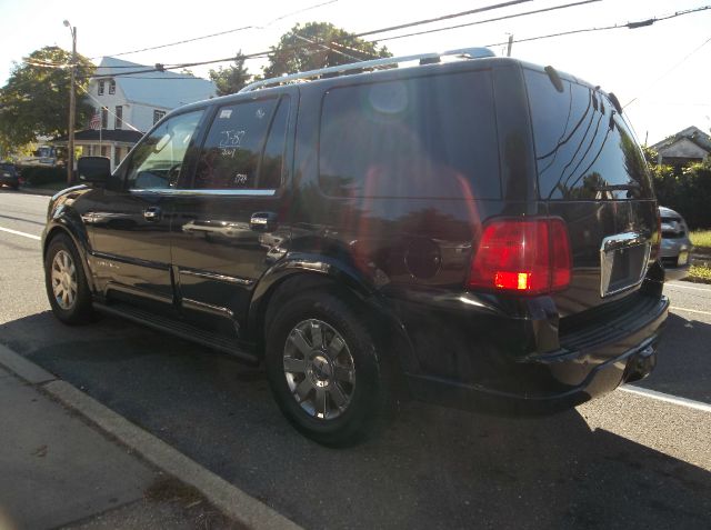 Lincoln Navigator 2003 photo 3