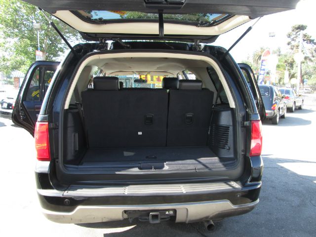 Lincoln Navigator 2003 photo 4