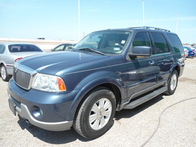 Lincoln Navigator 2003 photo 4