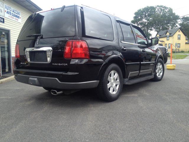 Lincoln Navigator 2003 photo 4