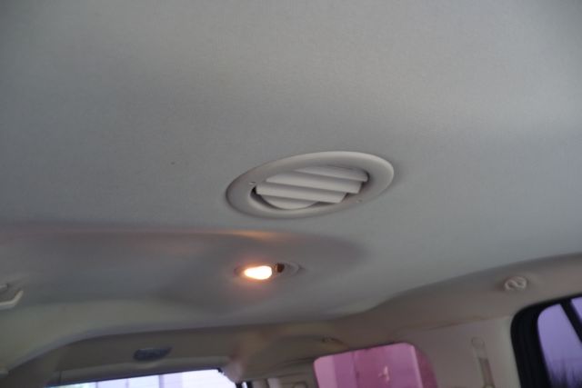 Lincoln Navigator 2003 photo 11