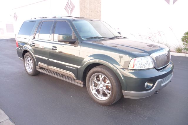 Lincoln Navigator 2003 photo 17