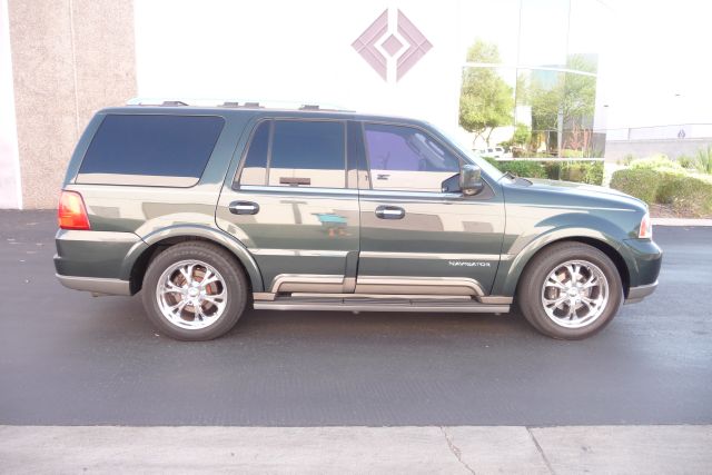 Lincoln Navigator 2003 photo 9