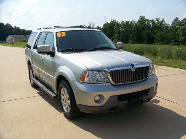 Lincoln Navigator 2003 photo 4