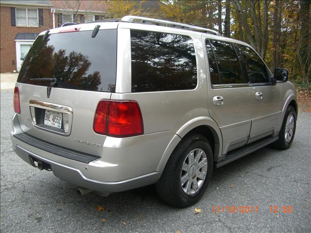 Lincoln Navigator 2003 photo 3