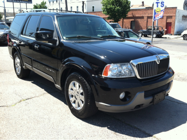 Lincoln Navigator 2003 photo 3