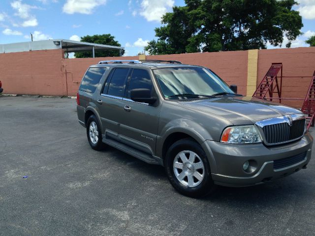 Lincoln Navigator 2003 photo 4