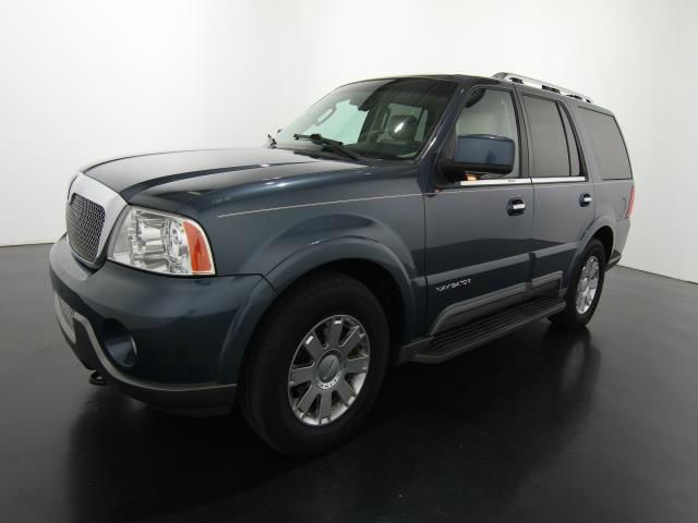 Lincoln Navigator 2003 photo 21