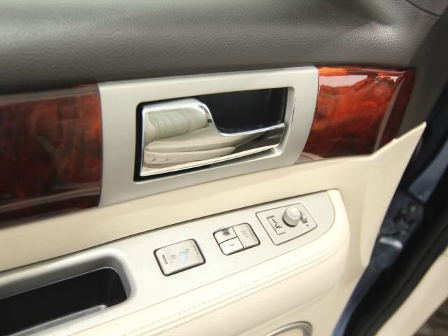 Lincoln Navigator 2003 photo 9