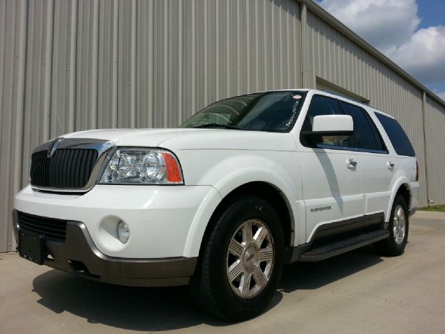 Lincoln Navigator 2003 photo 4