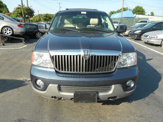 Lincoln Navigator 2003 photo 1