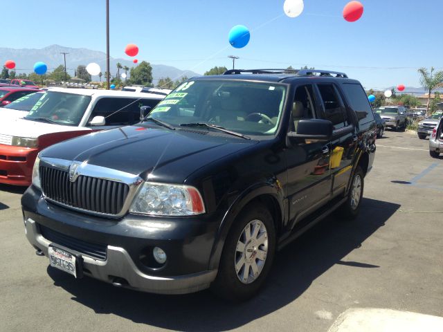 Lincoln Navigator 2003 photo 1