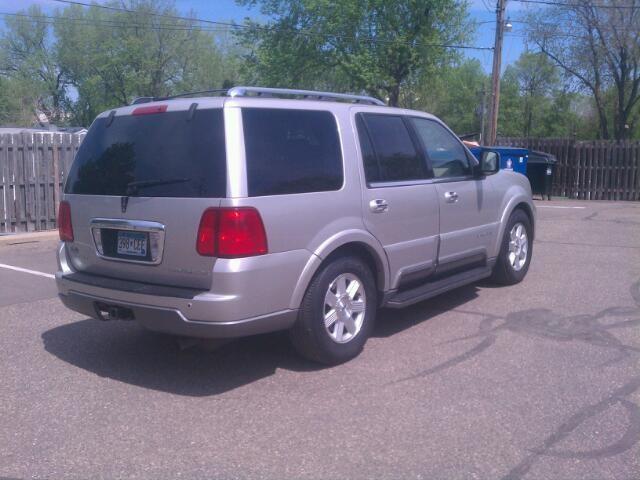 Lincoln Navigator 2003 photo 4