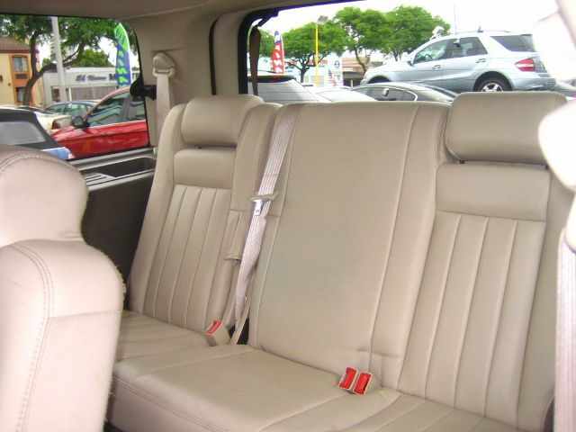 Lincoln Navigator 2004 photo 4