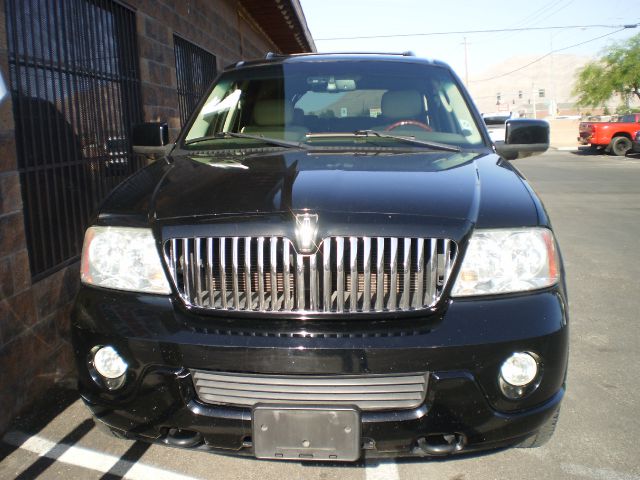 Lincoln Navigator 2004 photo 1