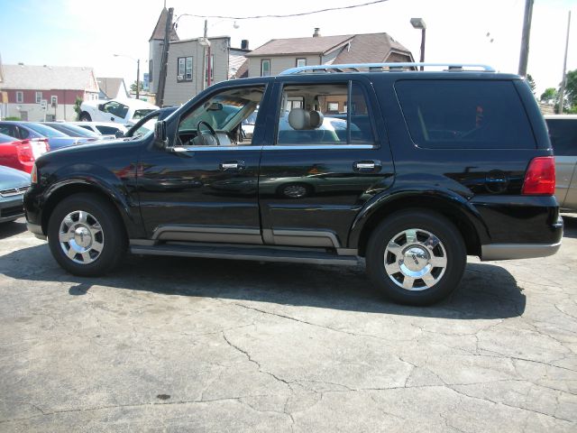 Lincoln Navigator 2004 photo 4