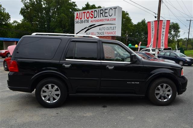 Lincoln Navigator 2004 photo 3