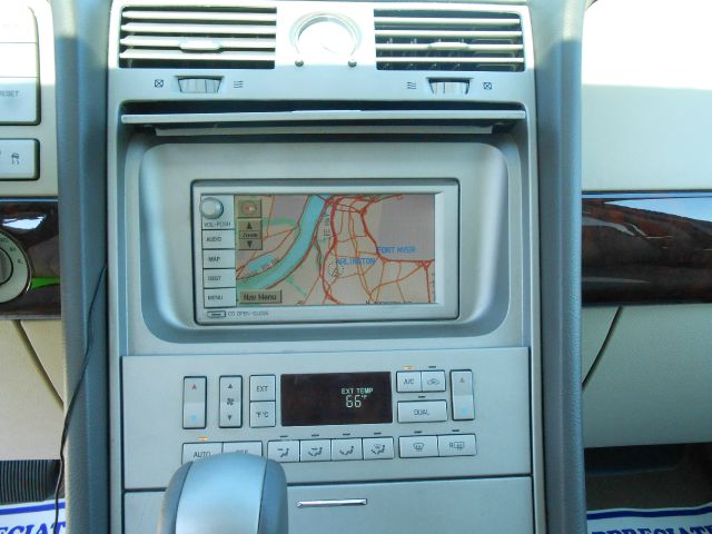 Lincoln Navigator 2004 photo 6