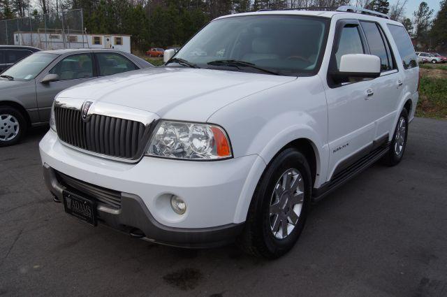 Lincoln Navigator 2004 photo 1